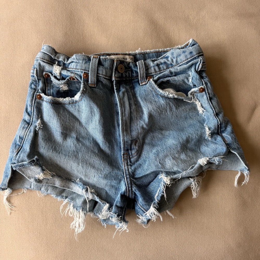 Abercrombie & Fitch High Rise Mom Short - Picture 1 of 3